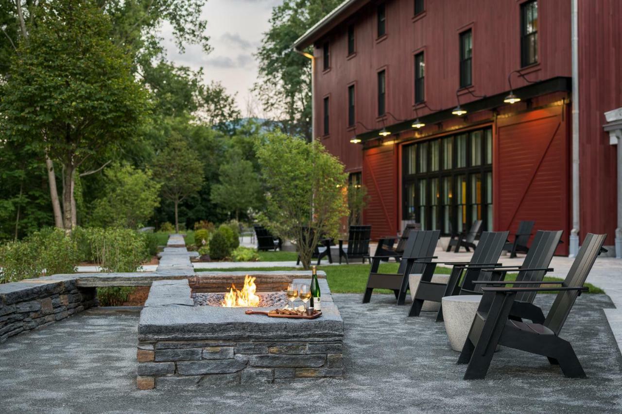 The Williams Inn Уильямстаун Экстерьер фото