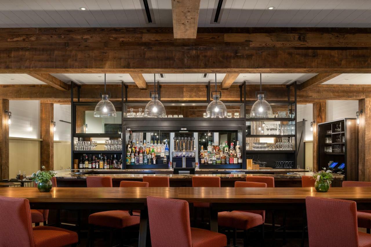 The Williams Inn Уильямстаун Экстерьер фото